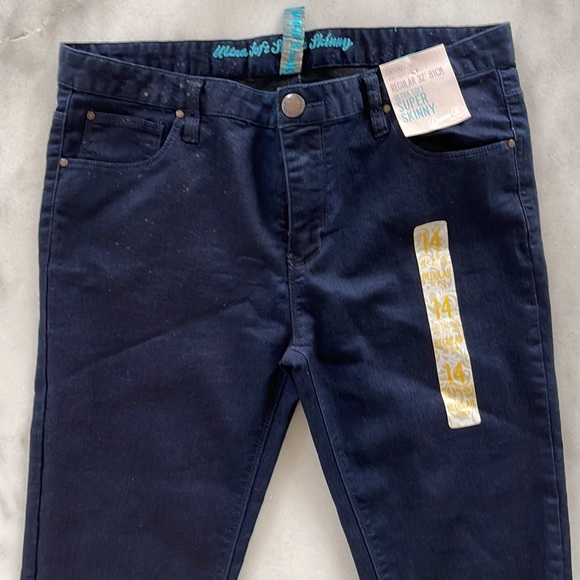 Soft Skinny Jeans - Picture 4 of 5